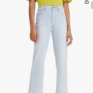 Levi’s Ribcage Straight Ankle Jeans NWT 27